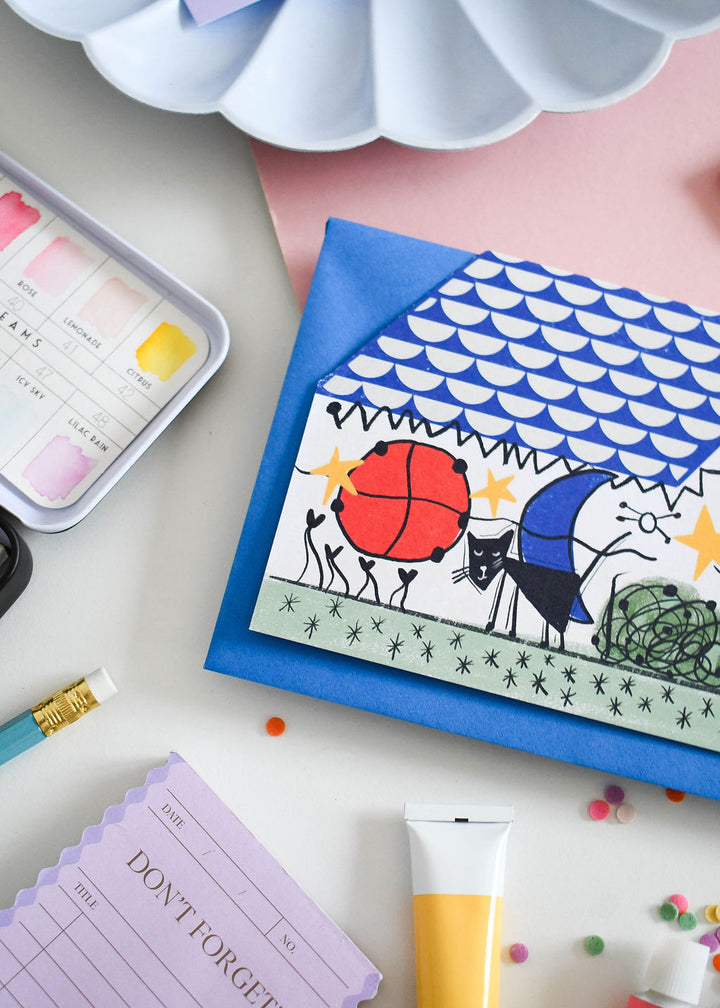 Meowro Cat cut out house