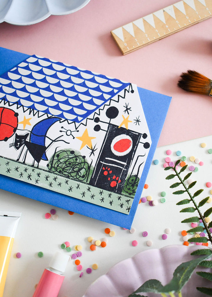 Meowro Cat cut out house